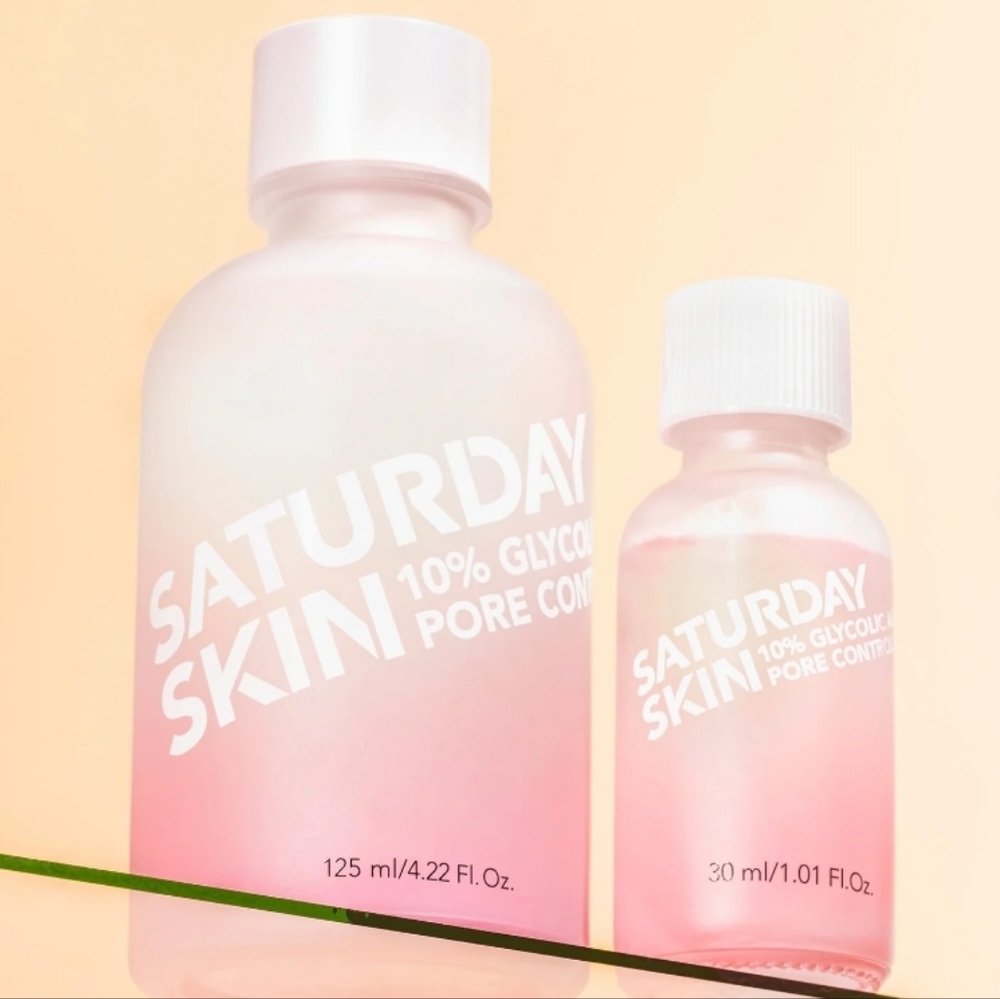 CLEARANCE! Saturday Skin Pore Clarifying Toner, 30ml, NIB - Picture 2 of 3